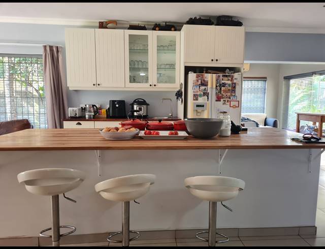 4 BEDROOM FREESTANDING FOR SALE IN MEER EN SEE